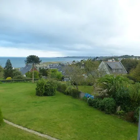 With Sea View, Guirec *